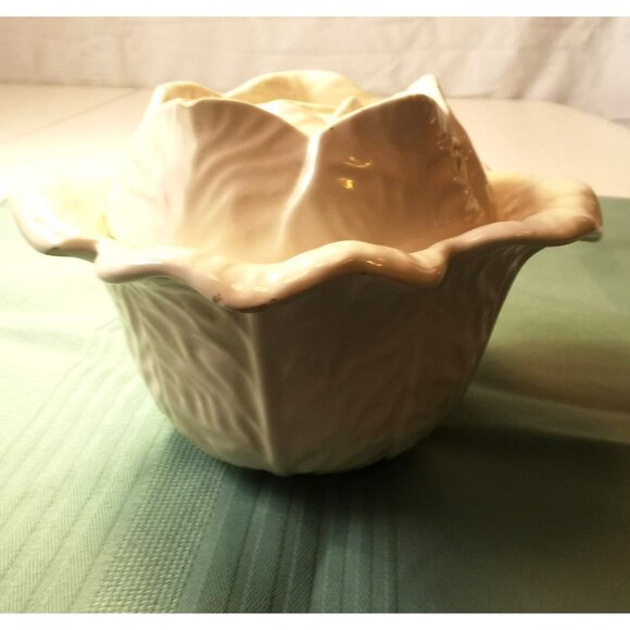 Cabbage Leaf White Trinket Container Hand Made 1975 Signed Jennifer Colangelo - Picture 13 of 16